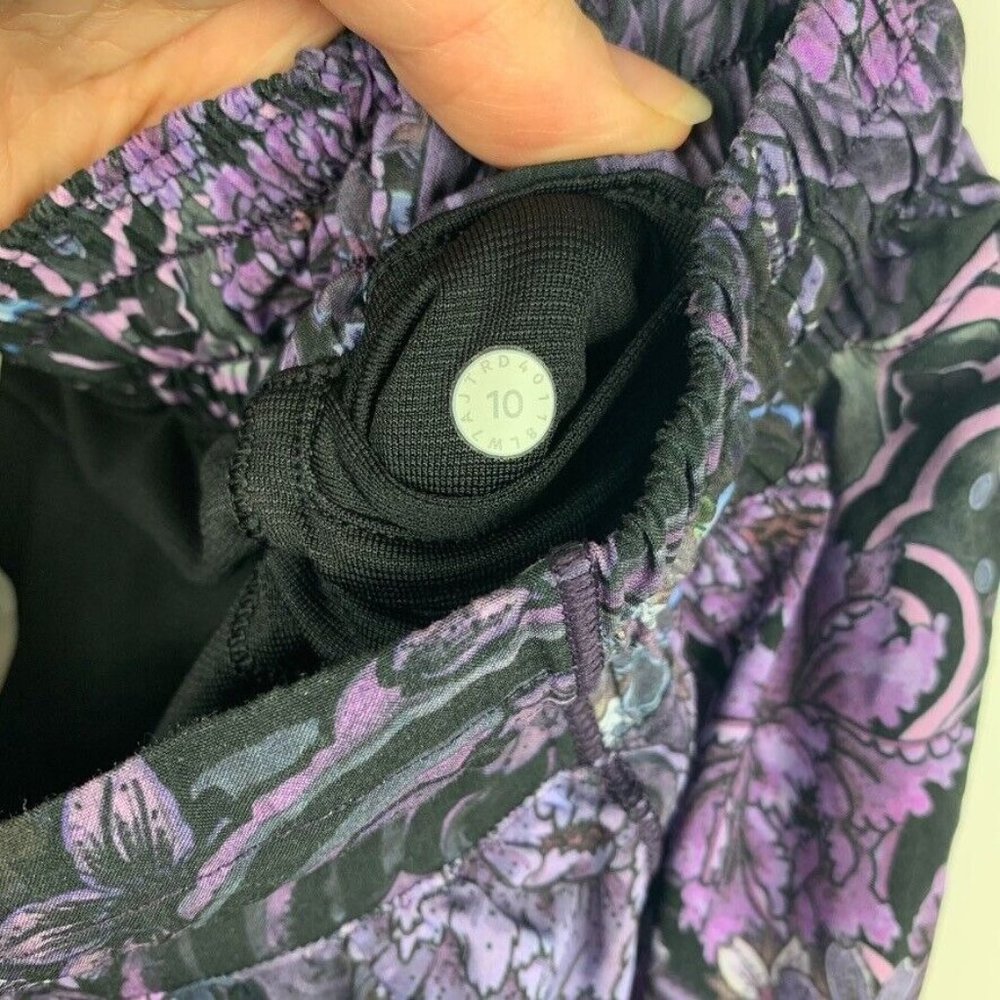 Lululemon Hotty Hot Short II Memoir Multi Purple 2" Inseam Floral 10 Reg - Picture 10 of 11